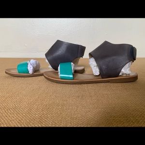 Lucky Brand Blue/Turquoise Flat Leather Sandals